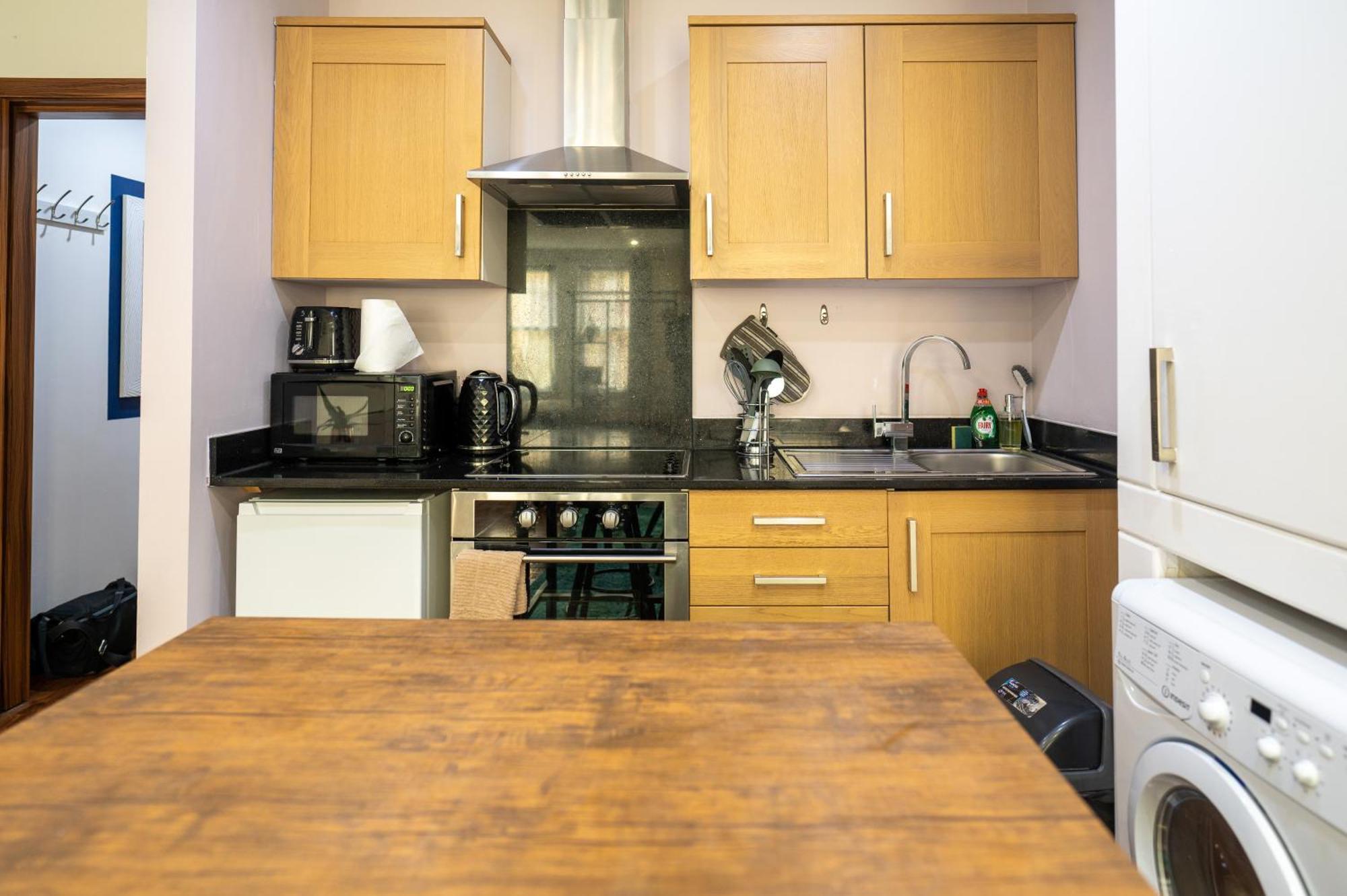 Reef7 - Modern Central Flat, 5 Mins From Beach, Centre And Bournemouth International Centre ภายนอก รูปภาพ